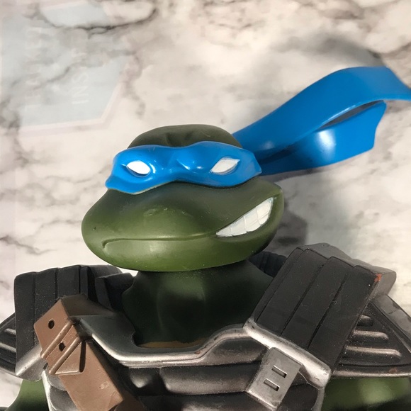 Vintage 2004 Ninja Turtle Action Figure - Picture 4 of 7